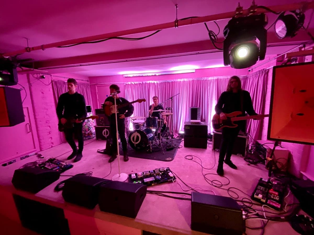 YES (The Pink Room)