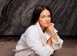 Momoko Gill