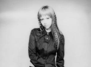 Akriila - El Tour de Lucy