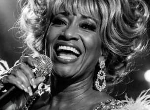 Le grand hommage à Celia Cruz, reine de la musique cubaine