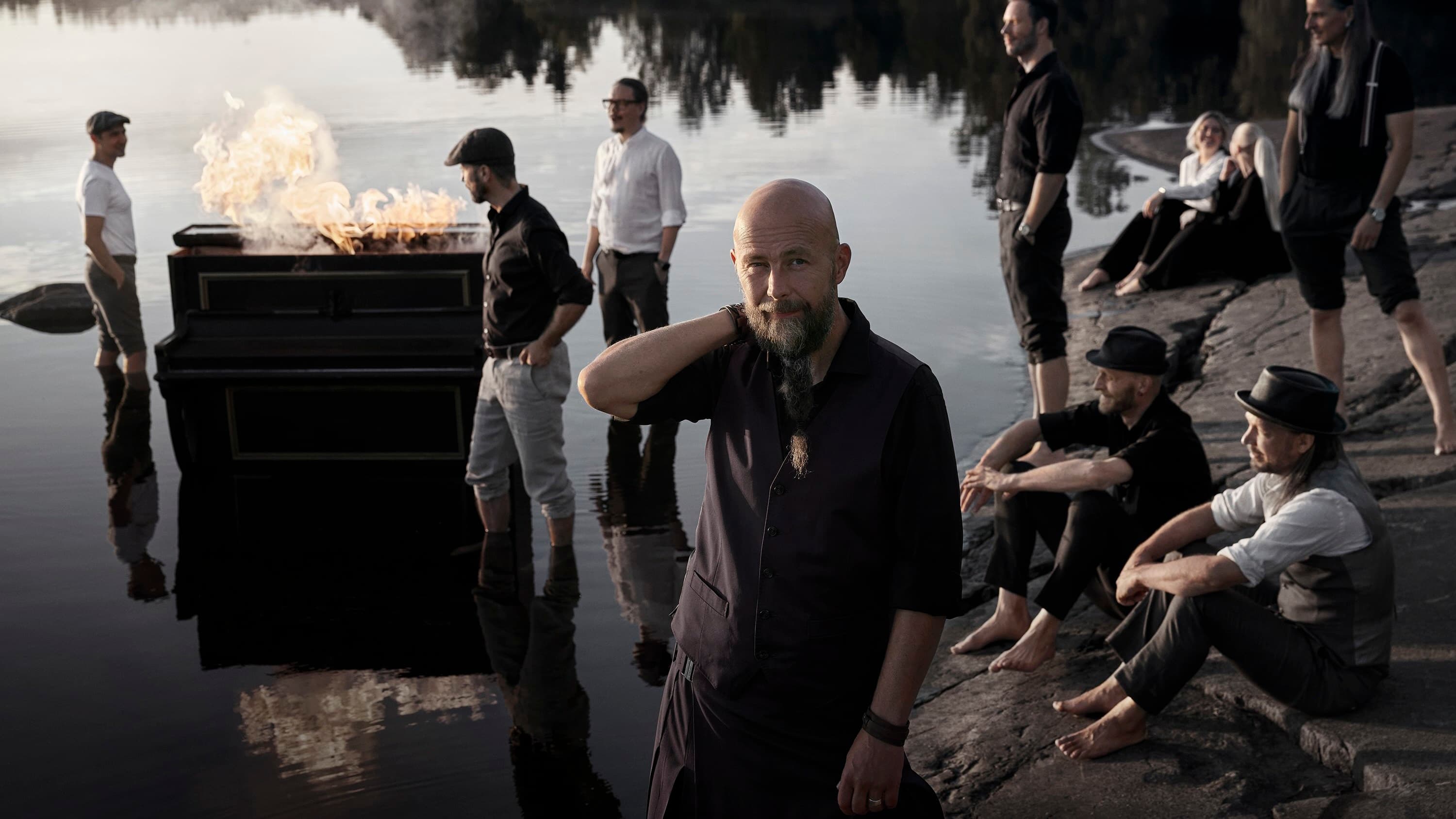 2/10 VESTERINEN YHTYEINEEN | DEBASER STRAND