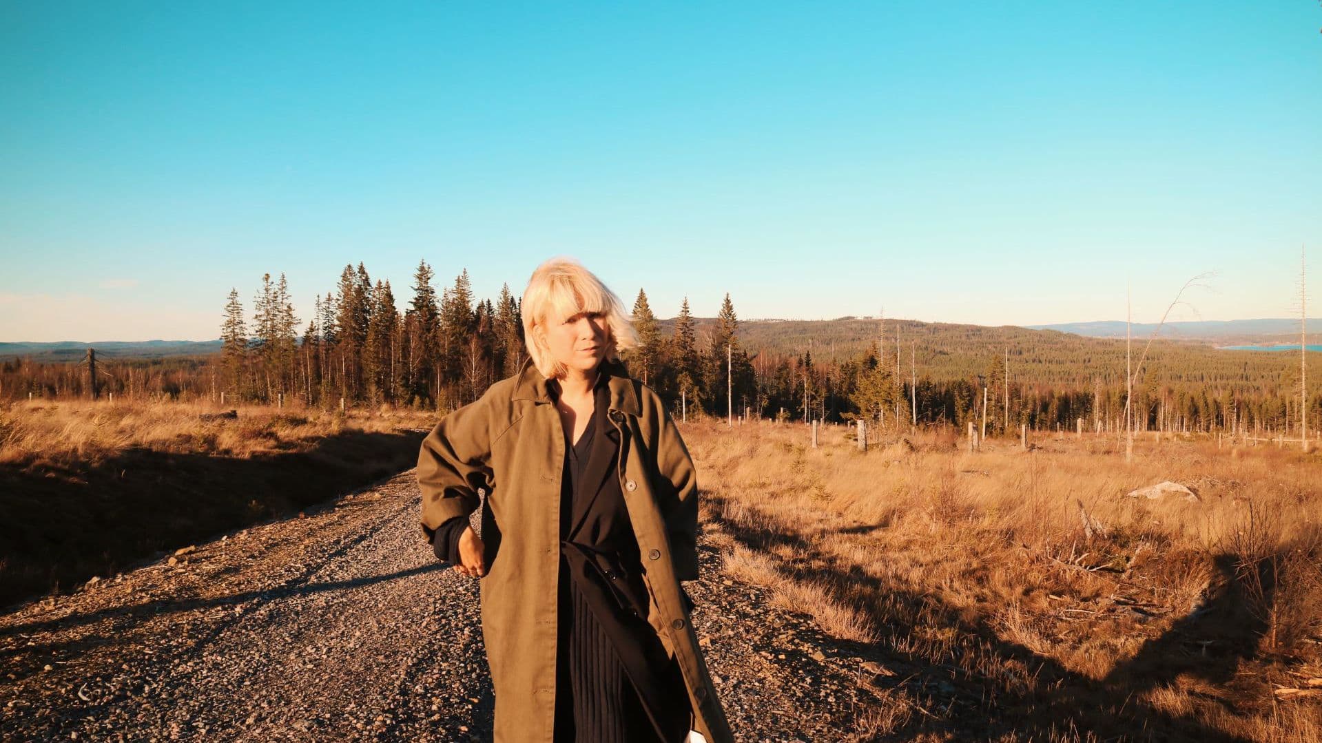 Ellinor Brolin sjunger Kjell Höglund