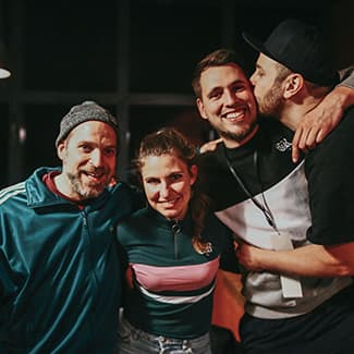 Neonschwarz (08.10.2026 – Zusatztermin)