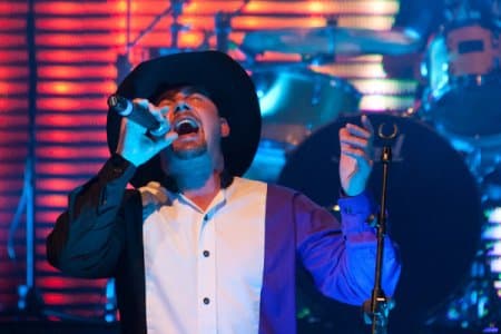 Friends In Low Places - The Garth Brooks Experience