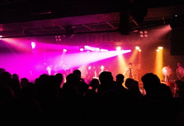 La (2) de Milkshake: ADCØ & TBC