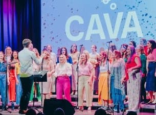 Sommerkonsert med popkoret Cava