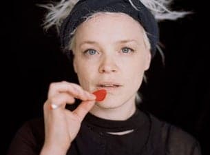 Wallis Bird