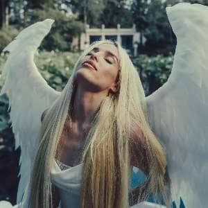 ELENA ROSE
